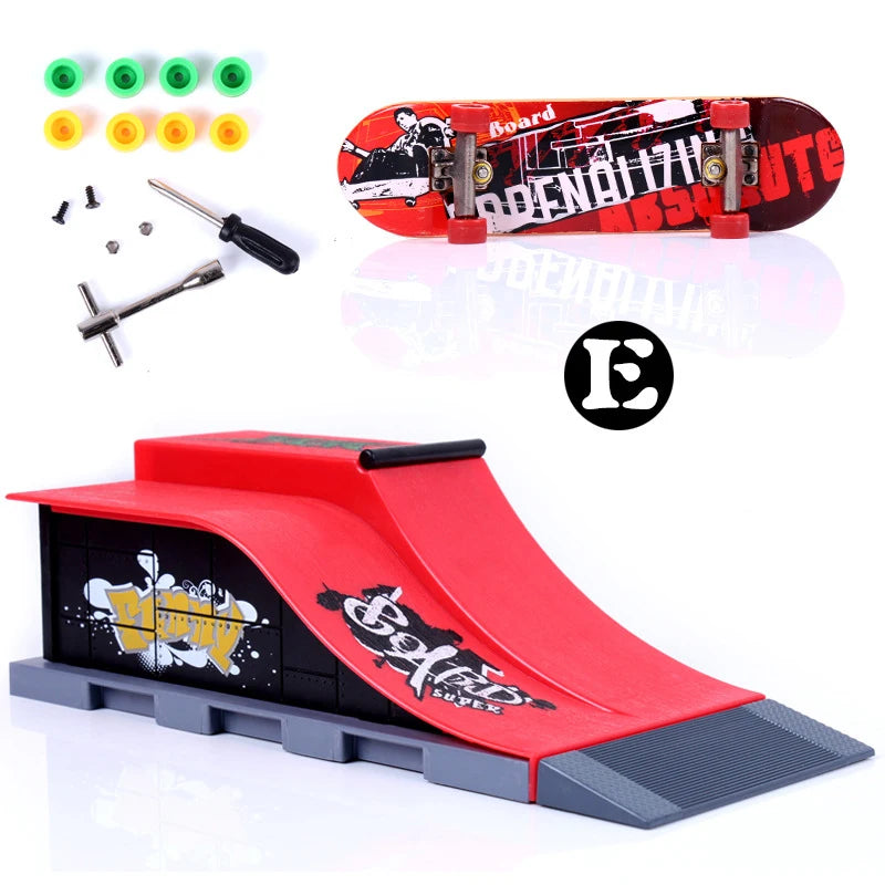 Finger Skateboards TTS00113 &ndash; Mini Skate Park Practice Kit E 23.5x10x7.5