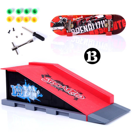 Finger Skateboards TTS00113 &ndash; Mini Skate Park Practice Kit B 23.5x10x7.5
