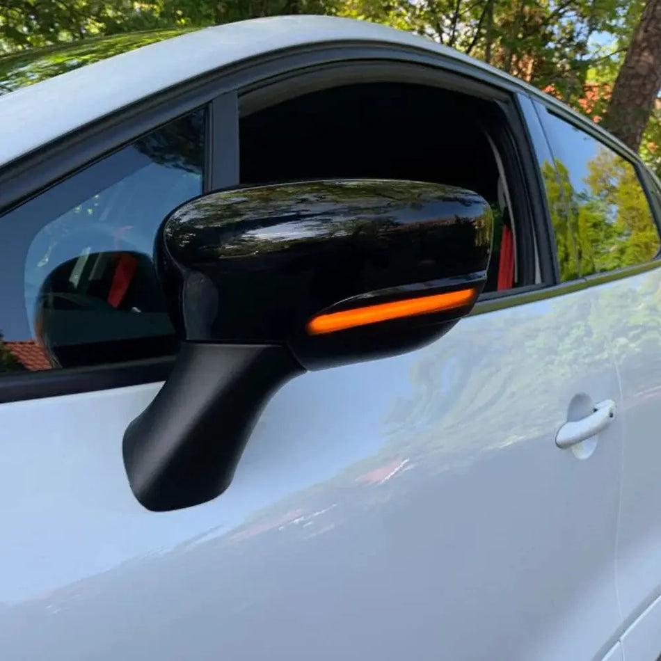 Dynamic LED Turn Signal for Renault Clio IV MK4 RS Grandtour KH 2013-2016 by InterCyprus Trading Ltd