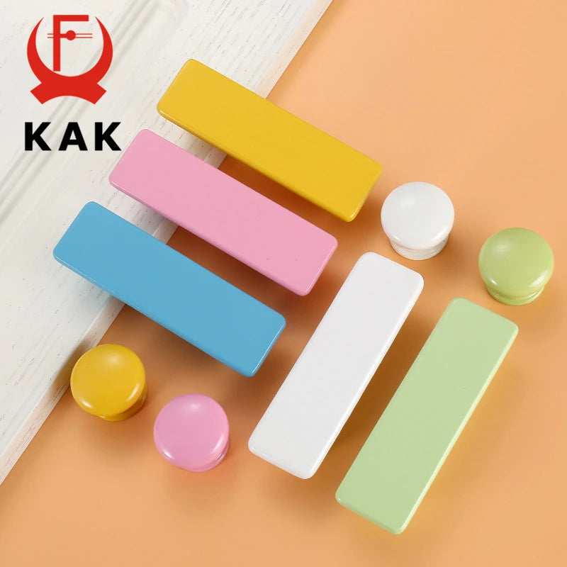 Mânere din lemn pentru dulapuri KAK pentru copii și mânere macaron 96mm