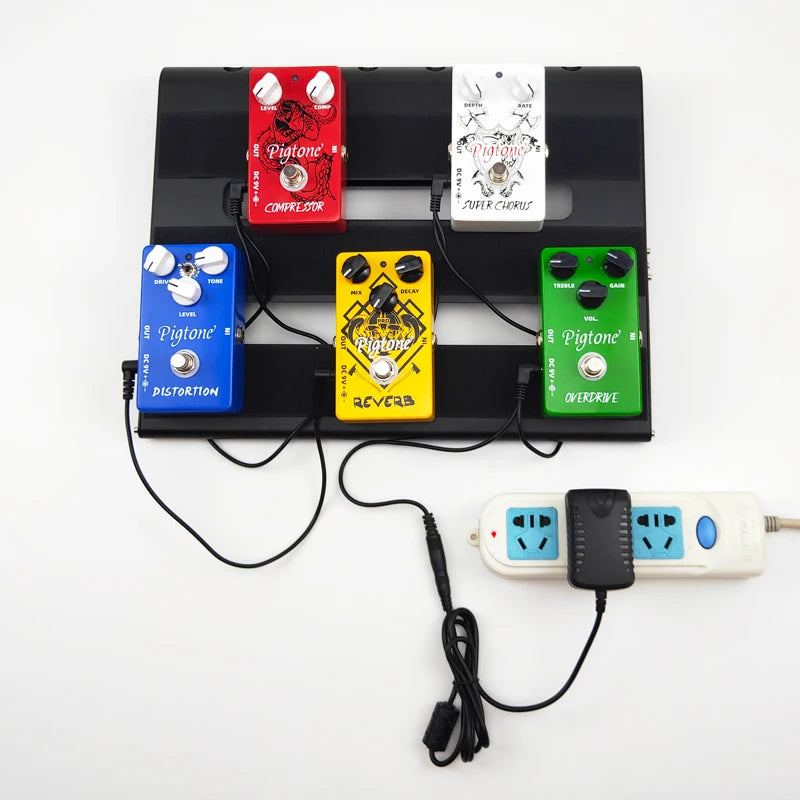 Guitar Effect Pedal Adapter &ndash; Universal 9V 1A Daisy Chain