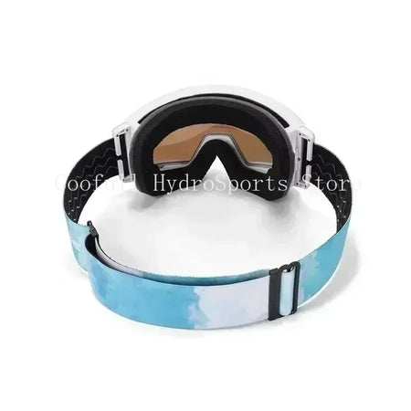 Electrically Heated Ski Goggles &ndash; Magnetic Gradient Lens