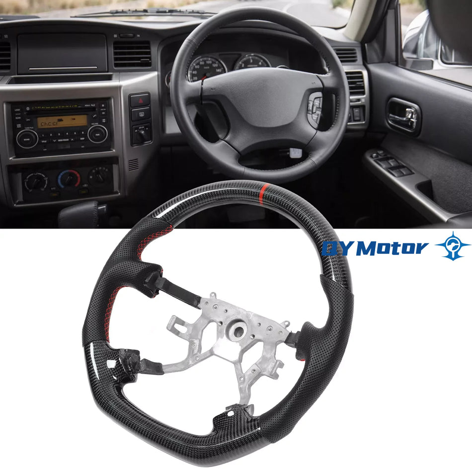 Volan Nissan Patrol Y61 cu fibră de carbon reală și piele perforată