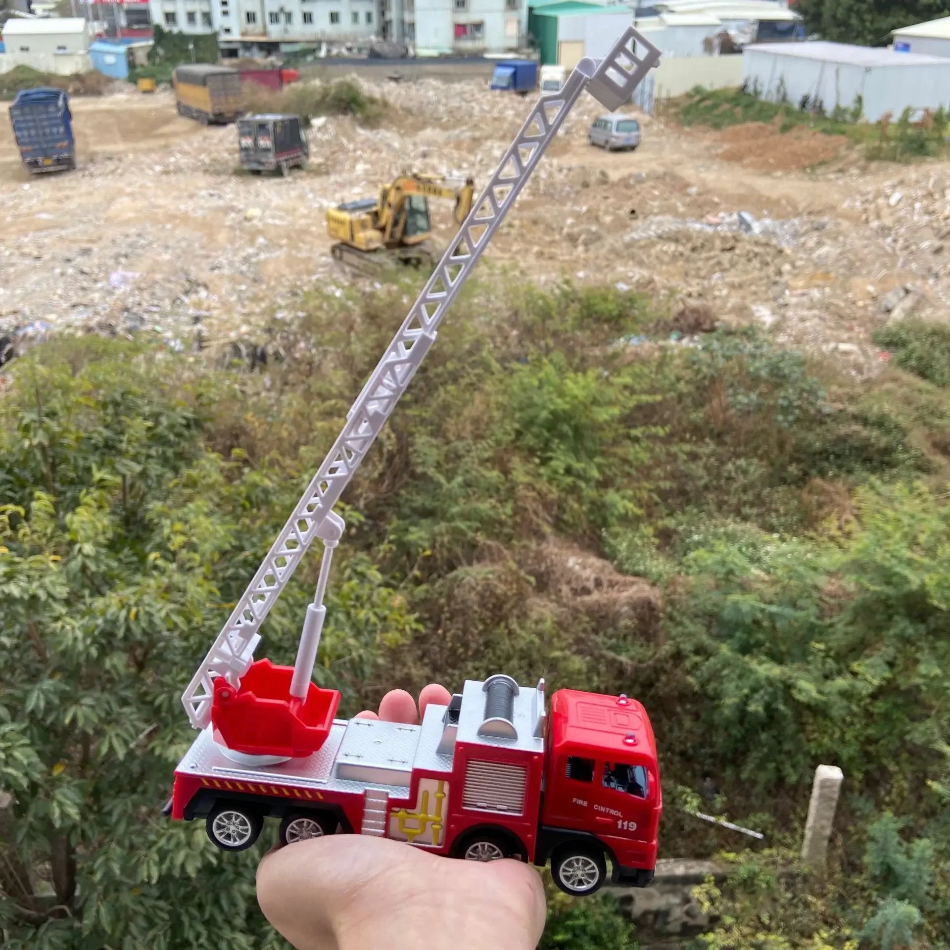 Inertia Fire Truck Toy &ndash; Realistic Pull Back Ladder Action