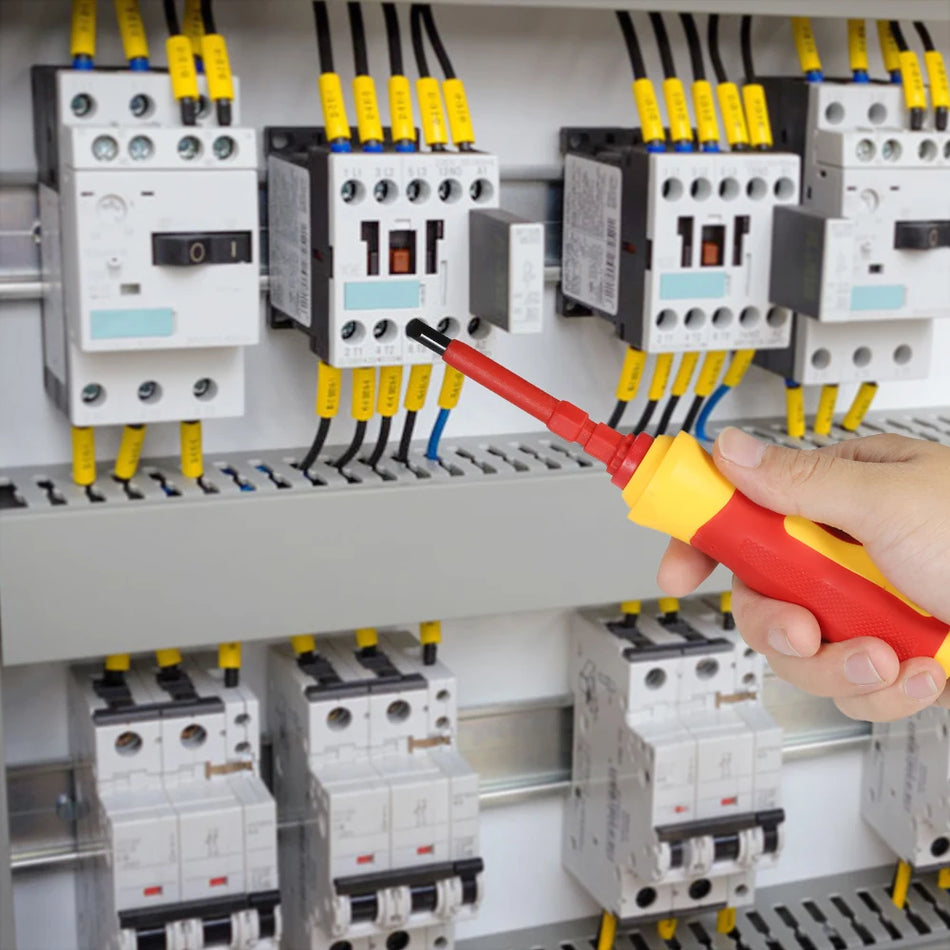 7 In 1 1000V Insulated Screwdriver Set With Magnetic Bits