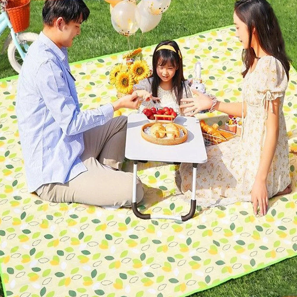 Foldable Picnic Mat &ndash; Moisture-Proof and Waterproof Design