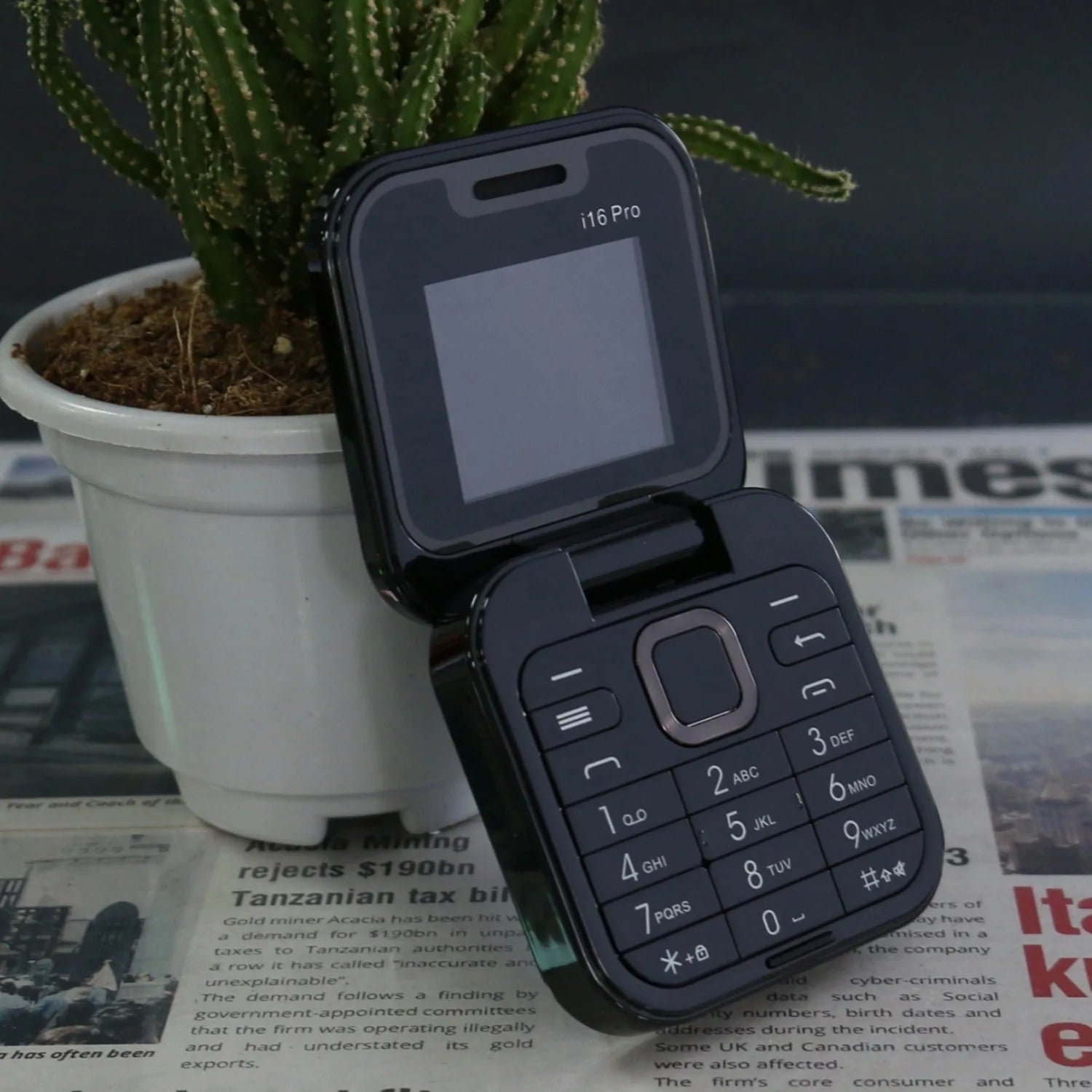 Supper Mini Flip Pocket Size Senior Phone &ndash; Magic Voice Black / add 16G TF card