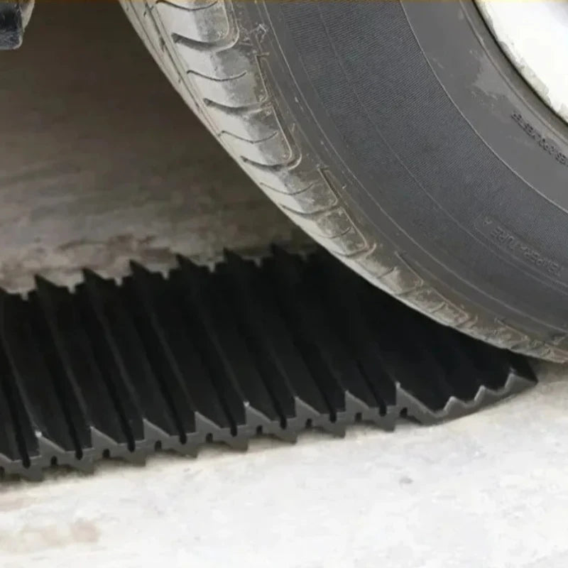 Universal Portable Emergency Tire Devices &ndash; Anti Skid Pad