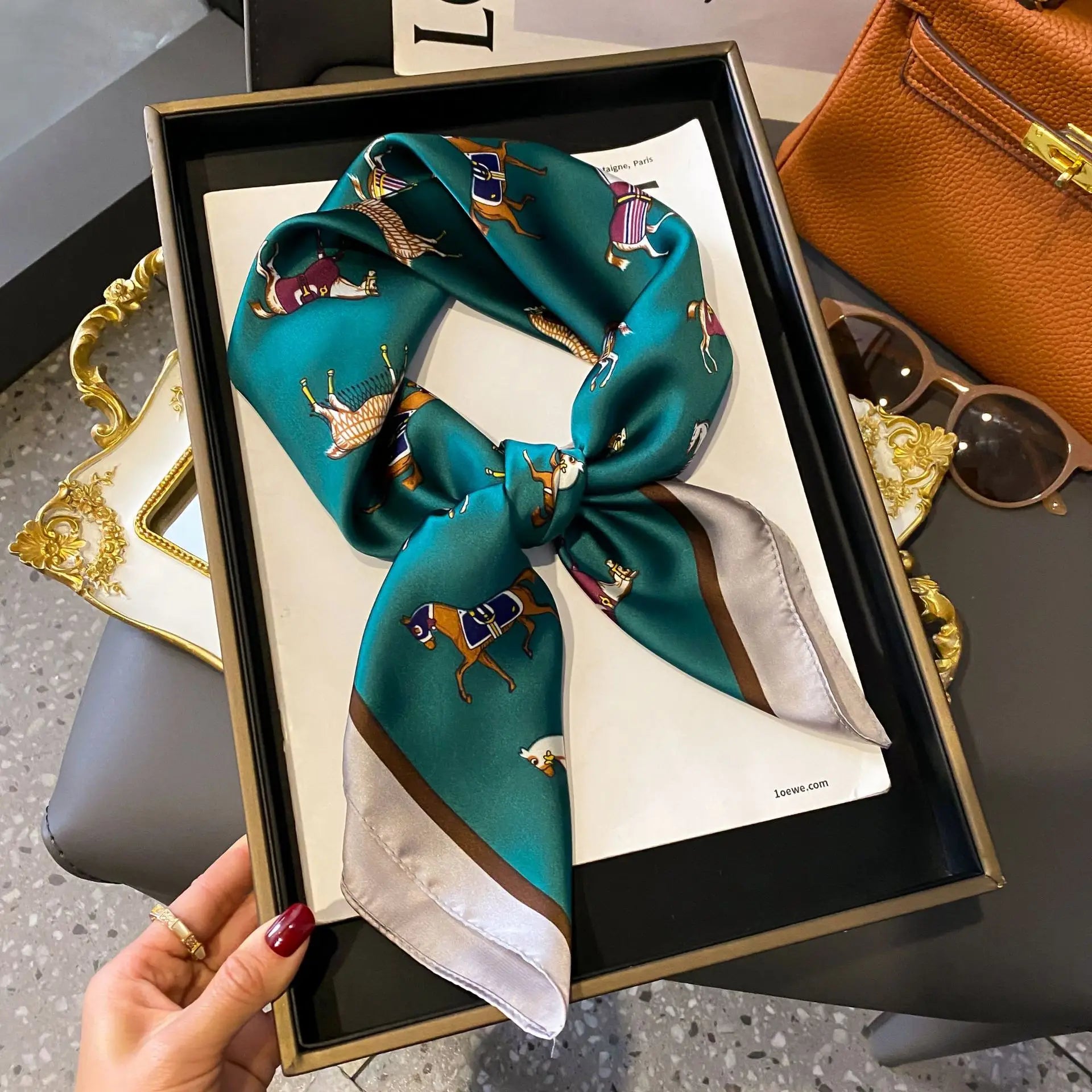 Luxury Silk Shawl Scarf &ndash; Elegant Versatile Fashion Wrap 3 / 70x70cm