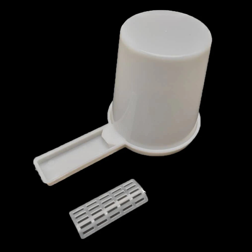 Queen Sugar Feeder For Beehives 400ml Plastic &ndash; Safe Entry