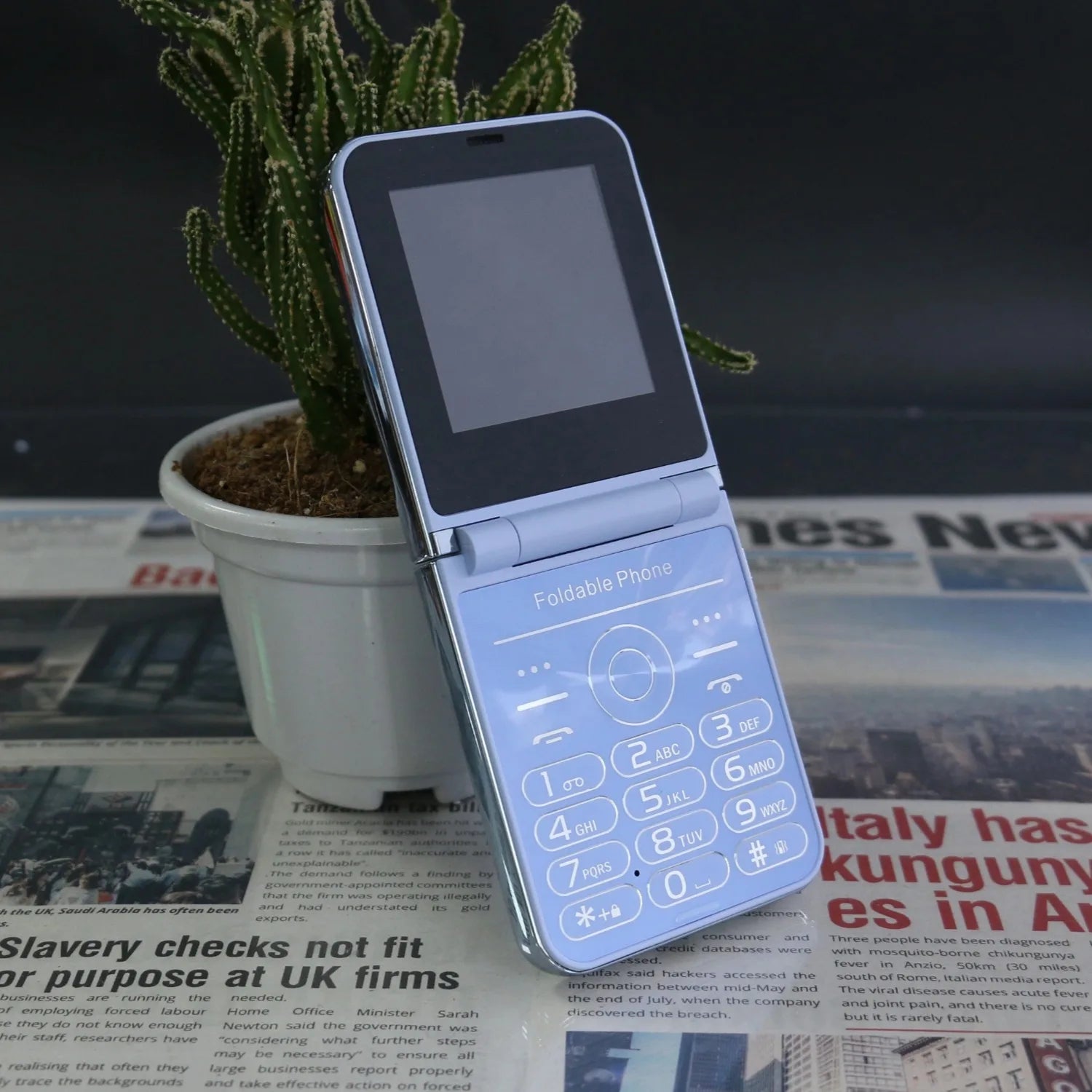 Unlocked Elderly Push Button Phone &ndash; Four SIM Slots Blue / Standard