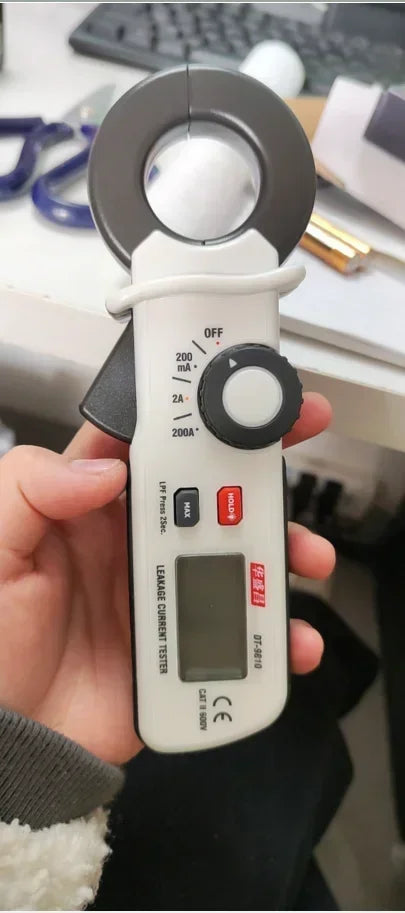 DT-9810 Digital Multimeter &ndash; Compact AC Leakage Clamp Meter