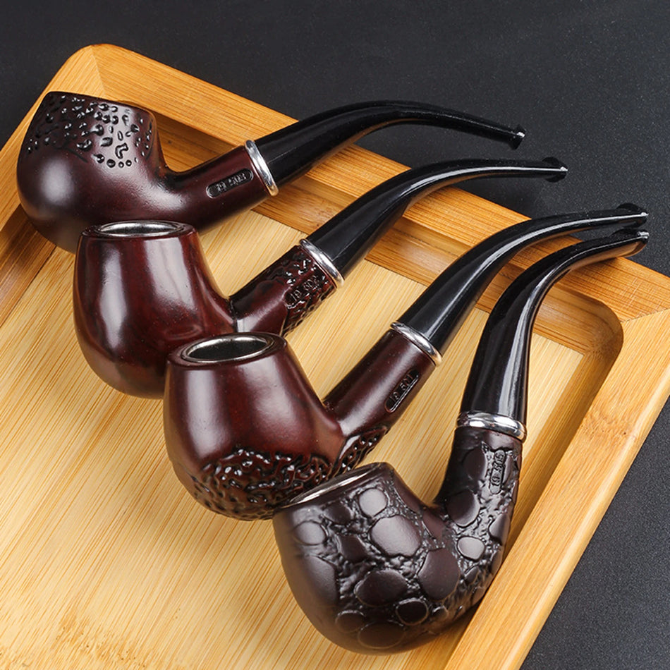 Тютюнева лула от масивно дърво с издълбан орнамент и мелачка за билки