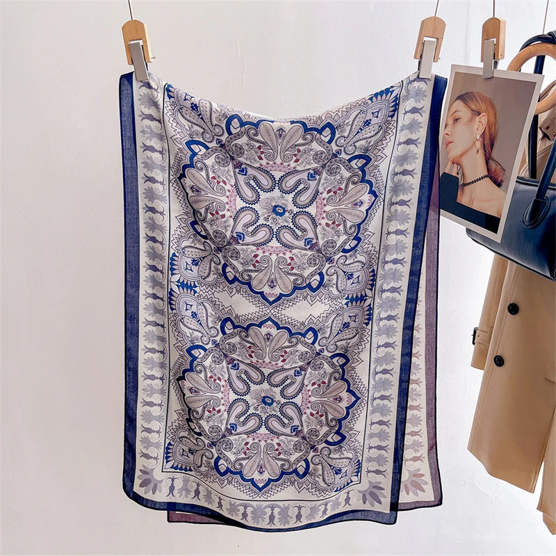 Luxury Wool and Silk Scarf &ndash; Exquisite Warmth and Style J2e055-01 / 60x170cm / CHINA