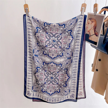 Luxury Wool and Silk Scarf &ndash; Exquisite Warmth and Style J2e055-01 / 60x170cm / CHINA