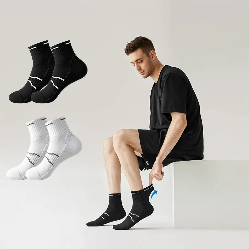 4 Pairs Pro Performance Sport Socks - Breathable Cushioned