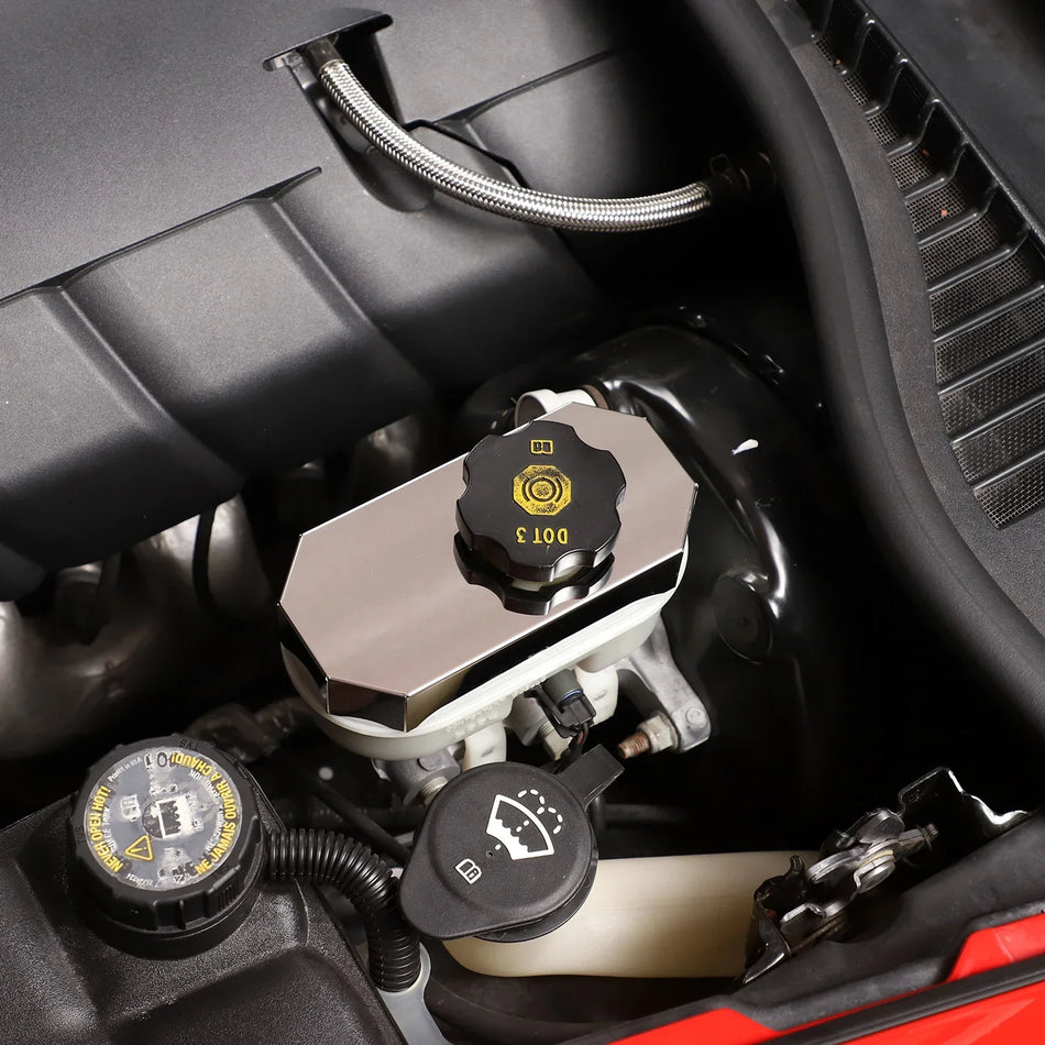 Nerezový stříbrný kryt baffle nádrže brzdového oleje Corvette C6