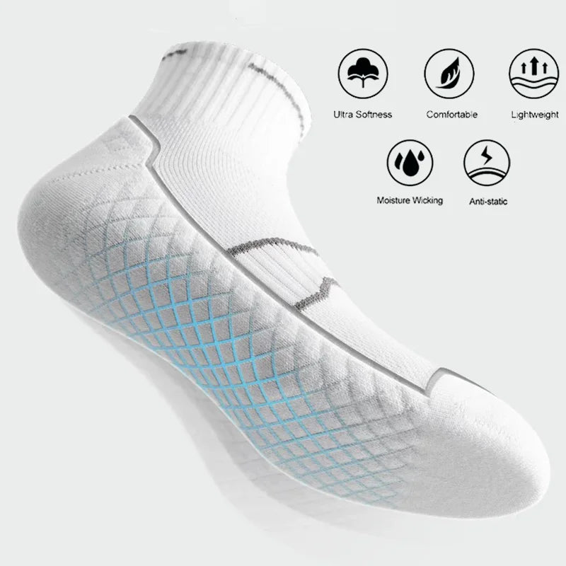 4 Pairs Pro Performance Sport Socks - Breathable Cushioned