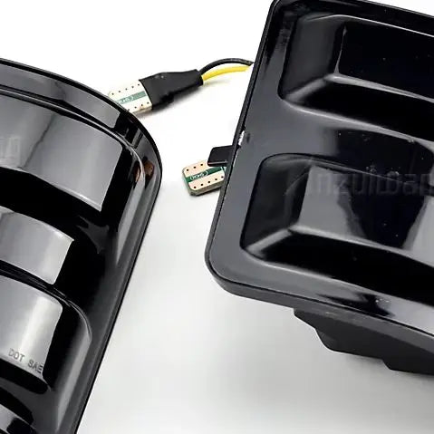 Semnalizatoare LED dinamice pentru oglinzi laterale pentru Mercedes-Benz W463 W211 S211