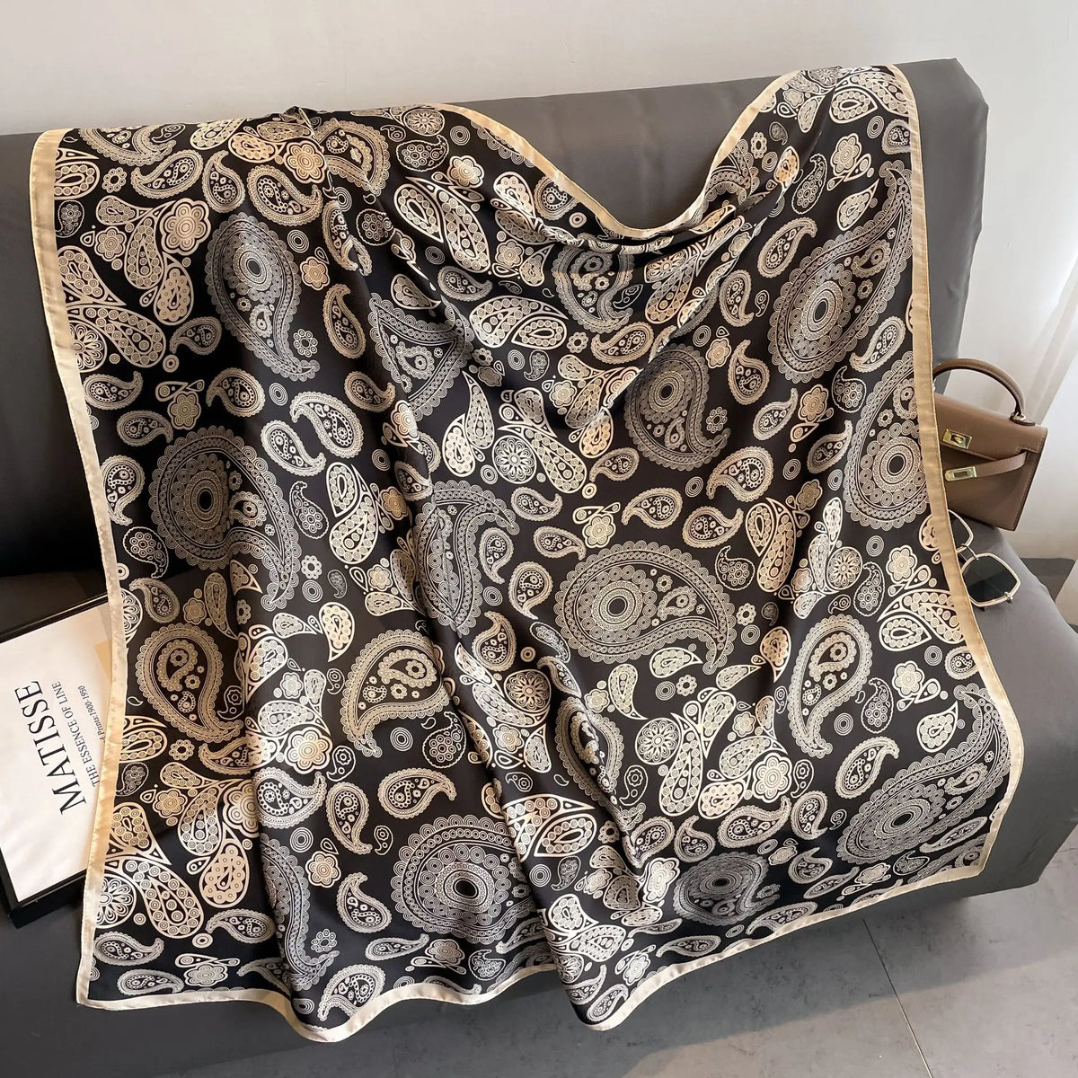 Luxury Horse Print Square Scarf &ndash; Vintage Imitation Silk Elegance 8 / 110X110cm