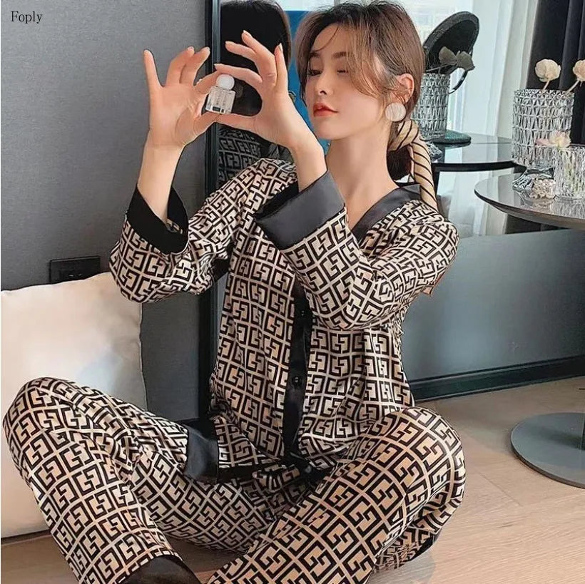Summer Pajamas Woman New Ice Silk Long-Sleeved V-Neck Cardigan Set