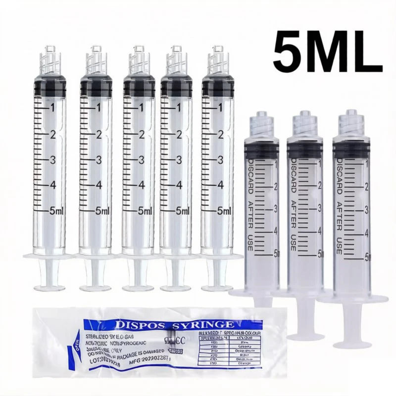 Jeringa desechable de plástico Luer Lock de 5 ml, aguja no incluida, uso en laboratorio.