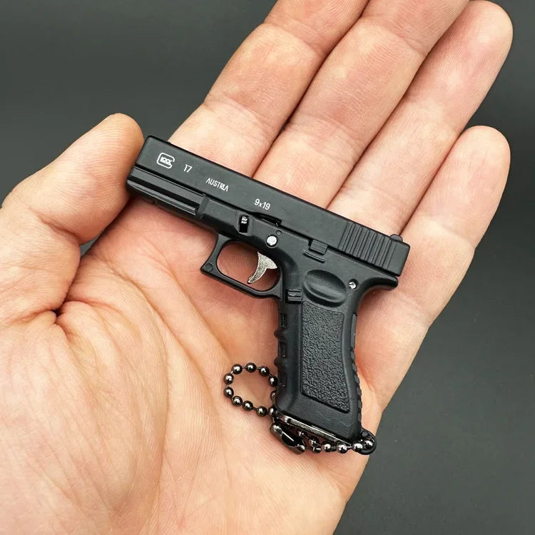 1:3 G17 Miniature Pistol Keychain Black