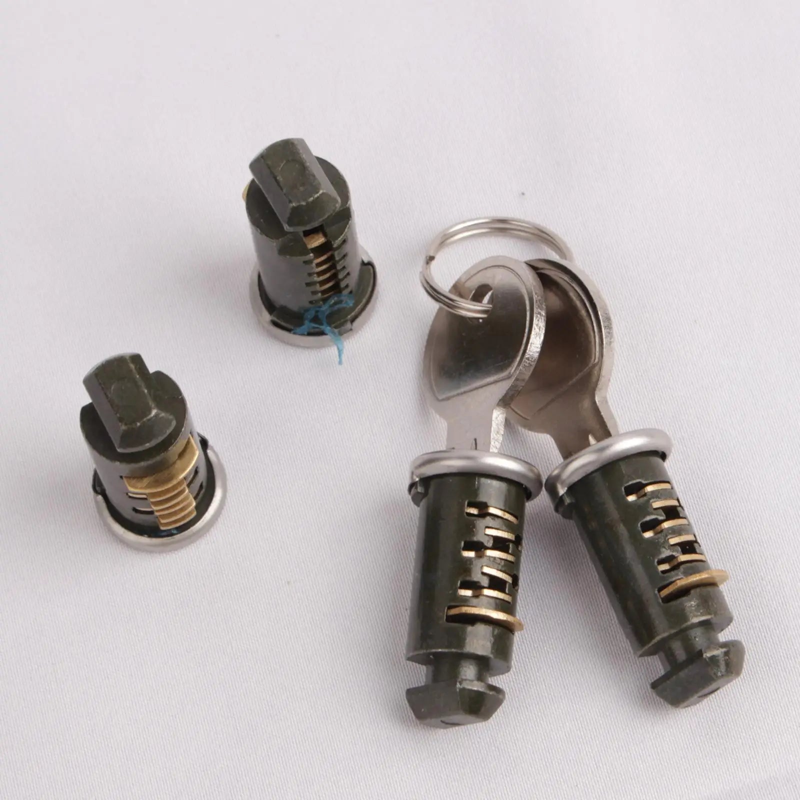 Roof Rack Lock Cylinders Kit &ndash; Secure Cross Bars Locks Default Title