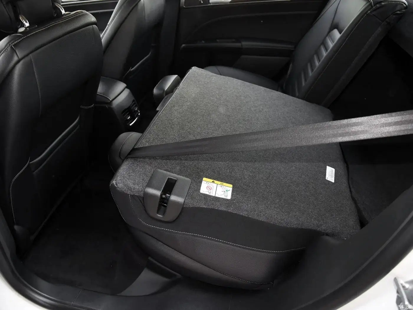 Ford Mondeo Fusion Faux Leather Custom Seat Covers Full Set