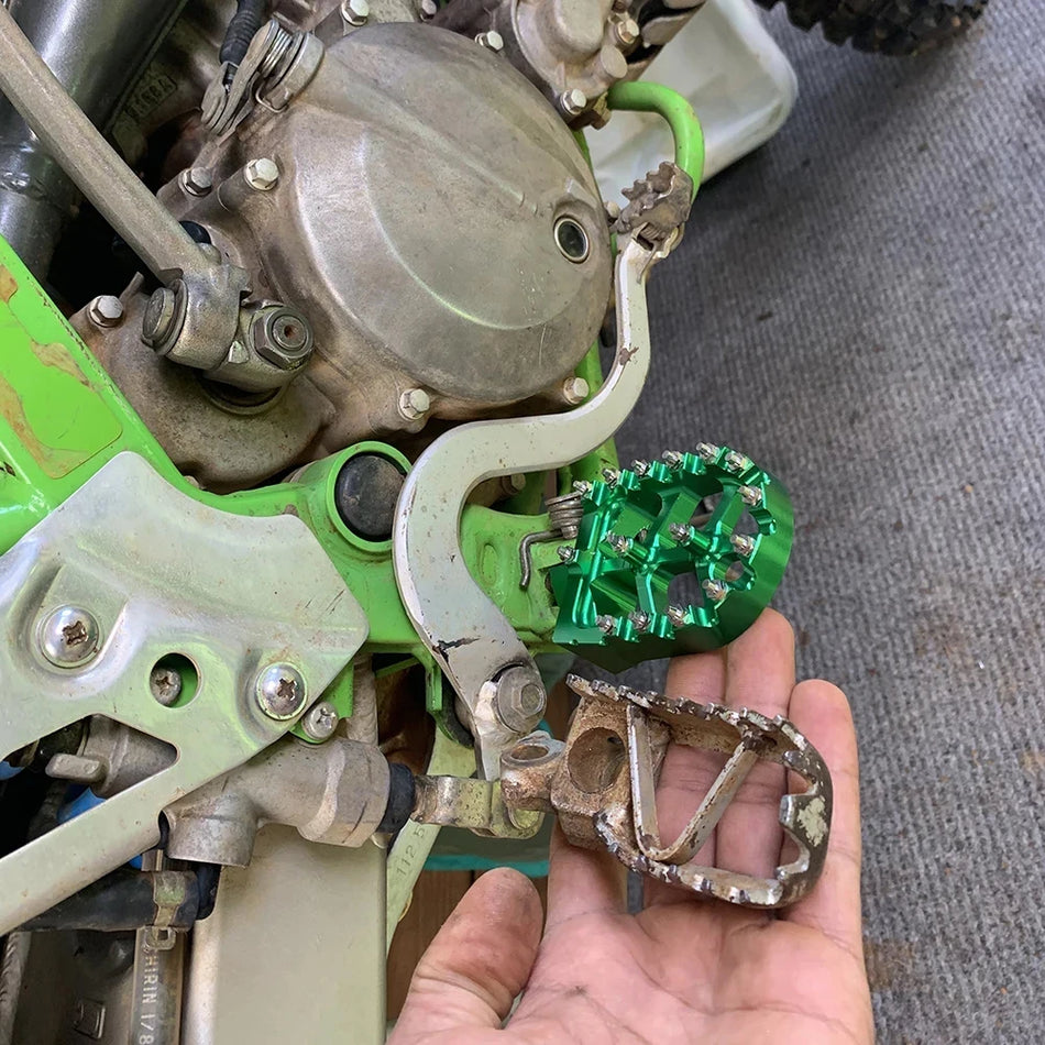 Kawasaki Foot Pegs for KX125 KX250 KX500 KDX200R 220R, CNC Aluminum Alloy, Durable