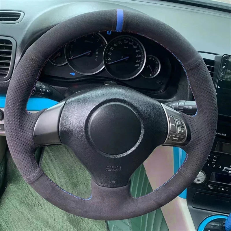 Juodas zomšinis vairo apdangalas Subaru Forester Impreza Legacy neslystantis