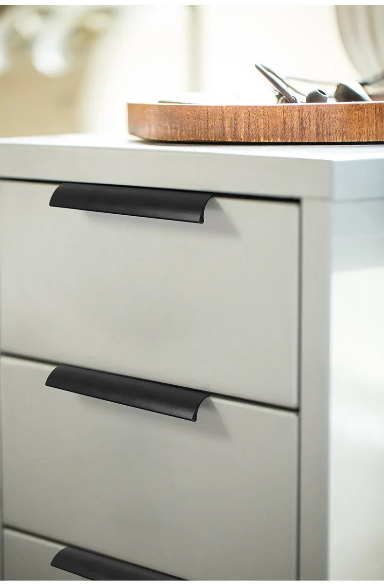 97 sztuk czarnych ukrytych uchwytów do szafek metalowych 200 do 800mm