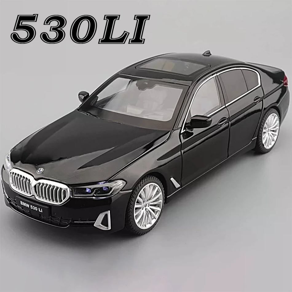 1:24 Diecast avtomobilski model s odpirajočimi vrati, povleci nazaj, kovinsko telo