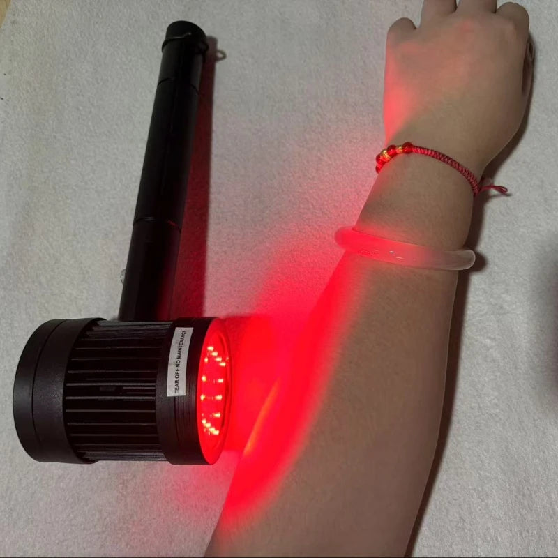 Přenosné lékařské laserové zařízení 19x650nm 6x808nm terapie lokte