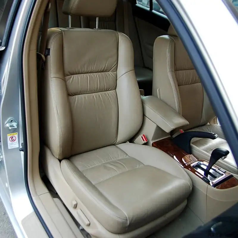 Honda Accord 2002 až 2008 5-místné vlastní potahy z umělé kůže