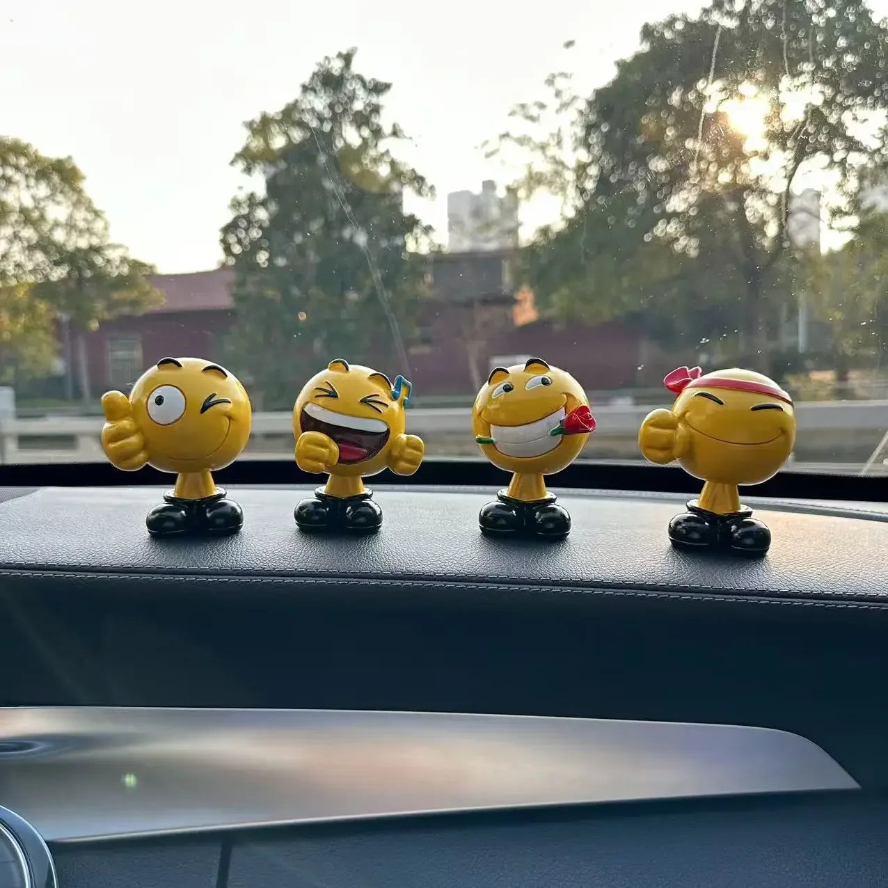 Funny Cartoon Car Bobblehead Pendants - 3PCS Resin Shaking Head Accessories for Interior D&eacute;cor