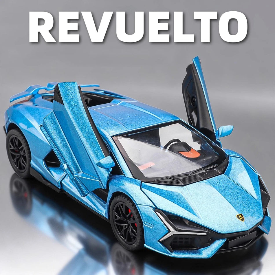 Model superavtomobila v merilu 1:32 iz diecast materiala z odprtimi vrati, povlečnim mehanizmom, zvokom in lučmi.