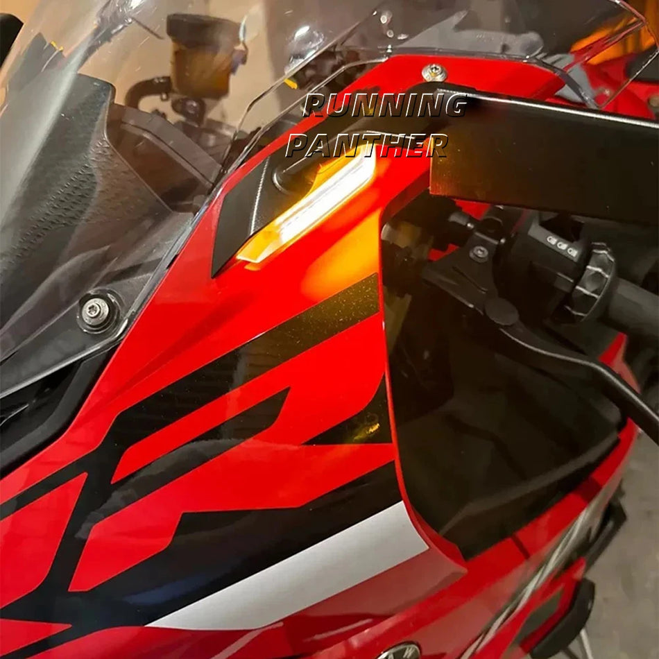 Motosikla sānu spogulis ar LED pagrieziena signāliem BMW S1000RR
