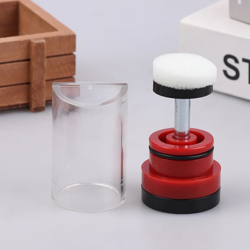 Queen Bee Marking Bottle With Sponge &ndash; One Handed Marker