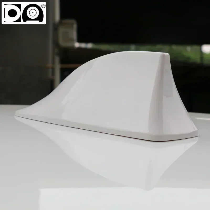 Universal Shark Fin Antenna &ndash; Enhanced FM/AM Radio Signal