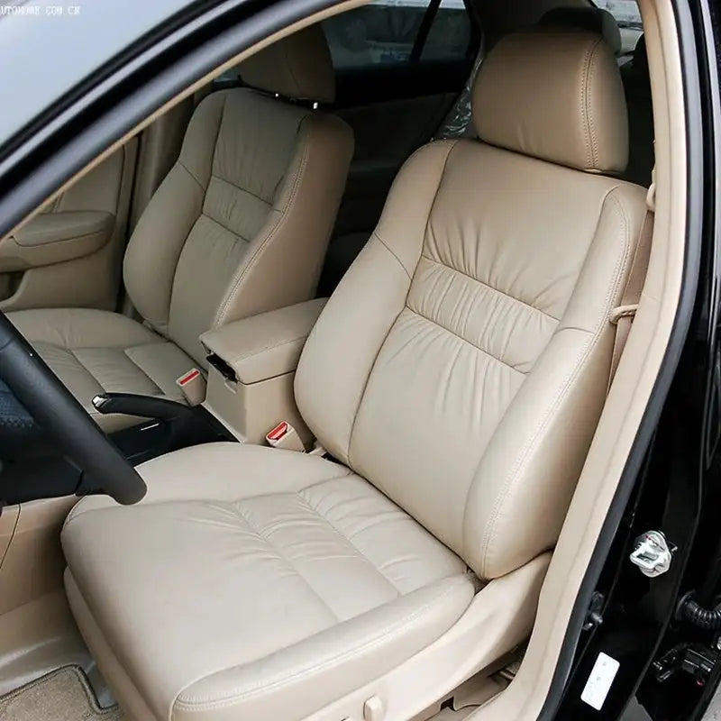 Honda Accord 2002 až 2008 5-místné vlastní potahy z umělé kůže