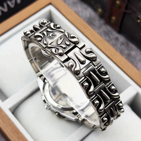 Gorben Claw Watch Alabaster Retro Y2K &ndash; Vintage Claw Design