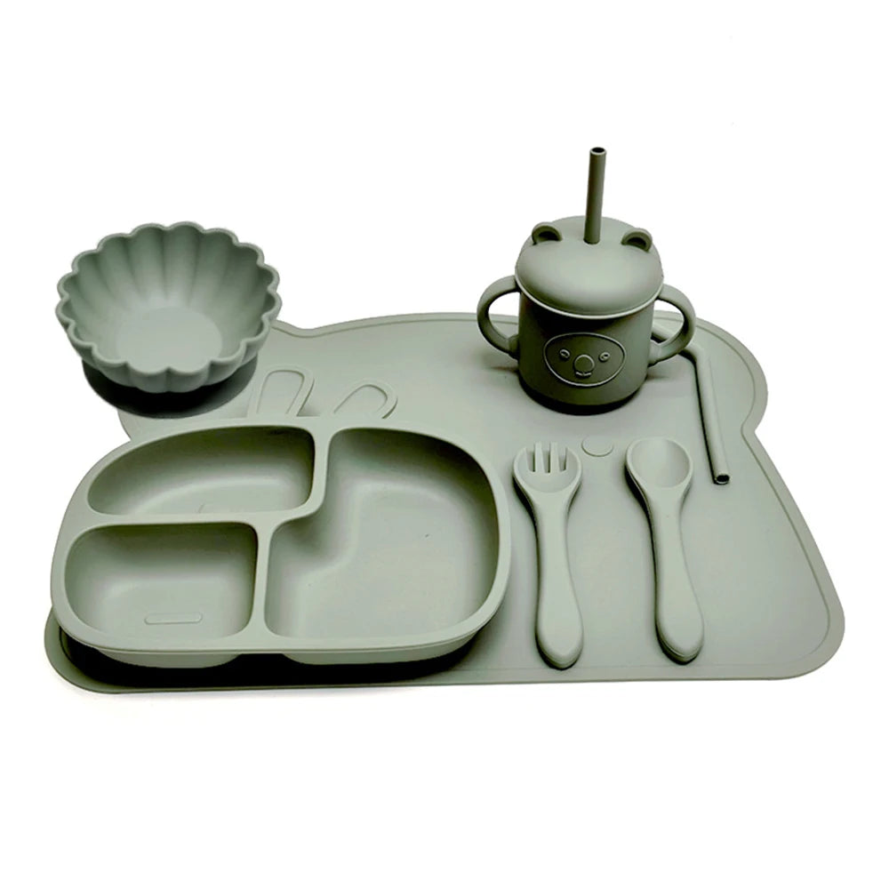 CZSAE Children's Tableware Set &ndash; Suction Cup Design for Easy Self-Feeding green