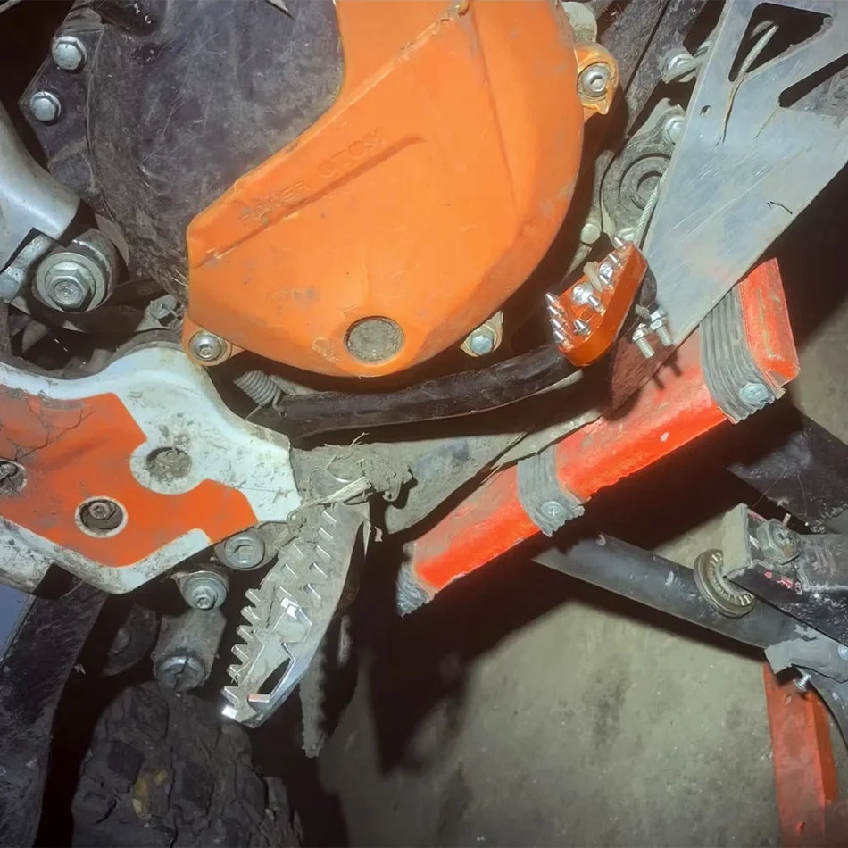 S2R ECX300 2024 CNC aluminium achtervoetrempedaal hendel voor motorfiets, verstelbare kop, opvouwbaar