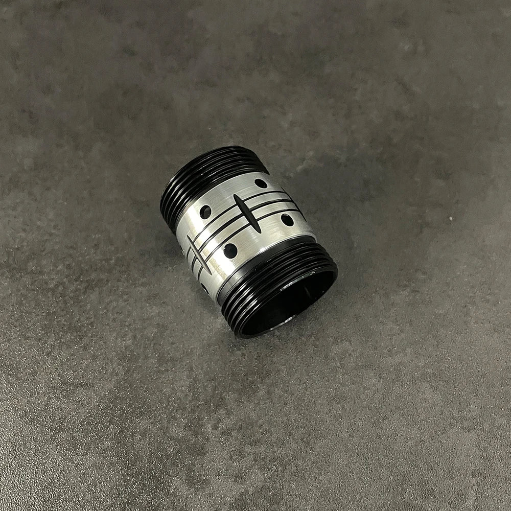 Heavy Dueling Lightsaber with Soundfonts and Colour Changing Blade - 56 cm Cosplay Toy lightsaber Connector