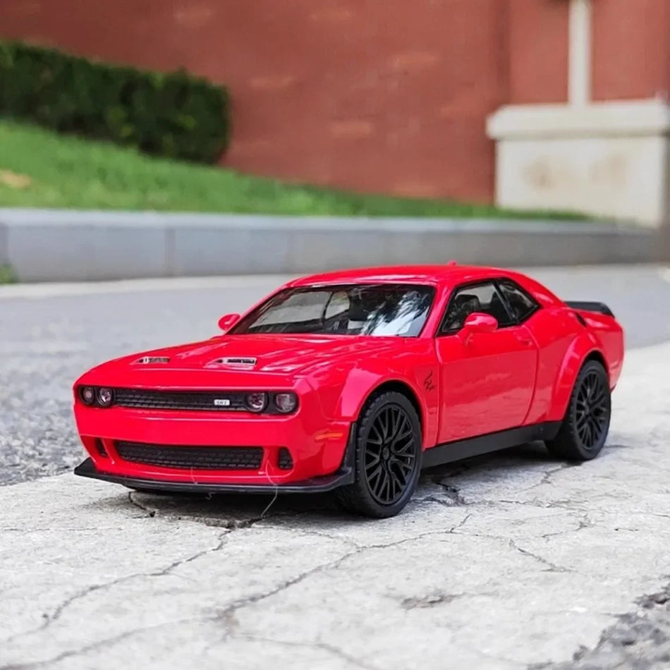 1:32 Mașină de jucărie din metal diecast, cu retragere, sunet și lumini, uși deschise