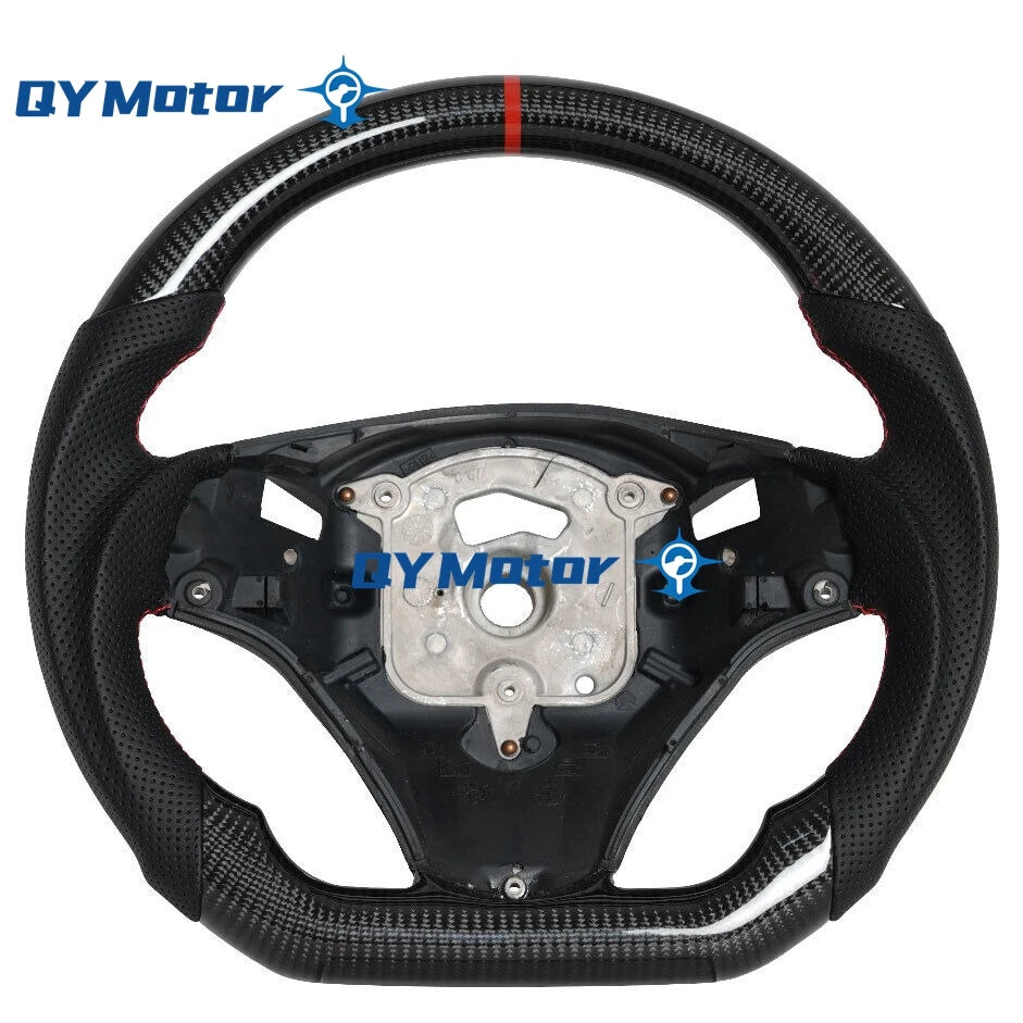 BMW E89/E90/E91/E92/E93 Истински волан от карбон с перфорирана кожа