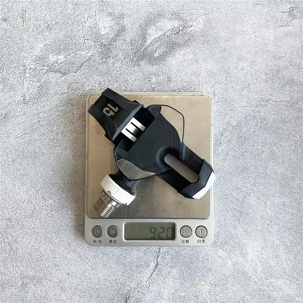 Bike Pedals Large 500mm&sup2; Contact Area &ndash; Ultra Lightweight Carbon Road Bike Clipless