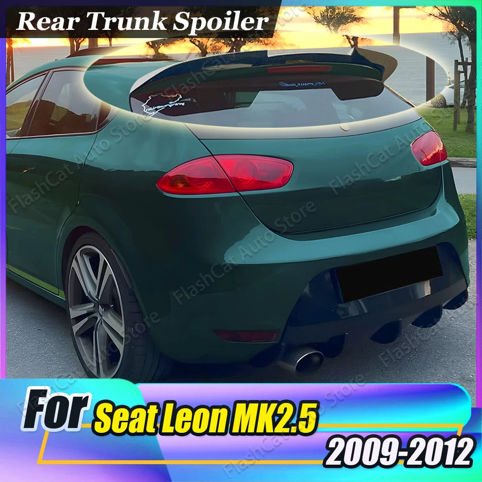 Spoiler posteriore per Seat Leon MK2.5 2009-2012 in finitura Gloss Black look fibra di carbonio ABS