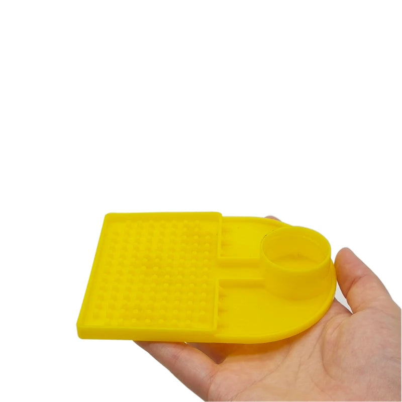 Bee Feeder &ndash; Two Models Available For Easy Watering